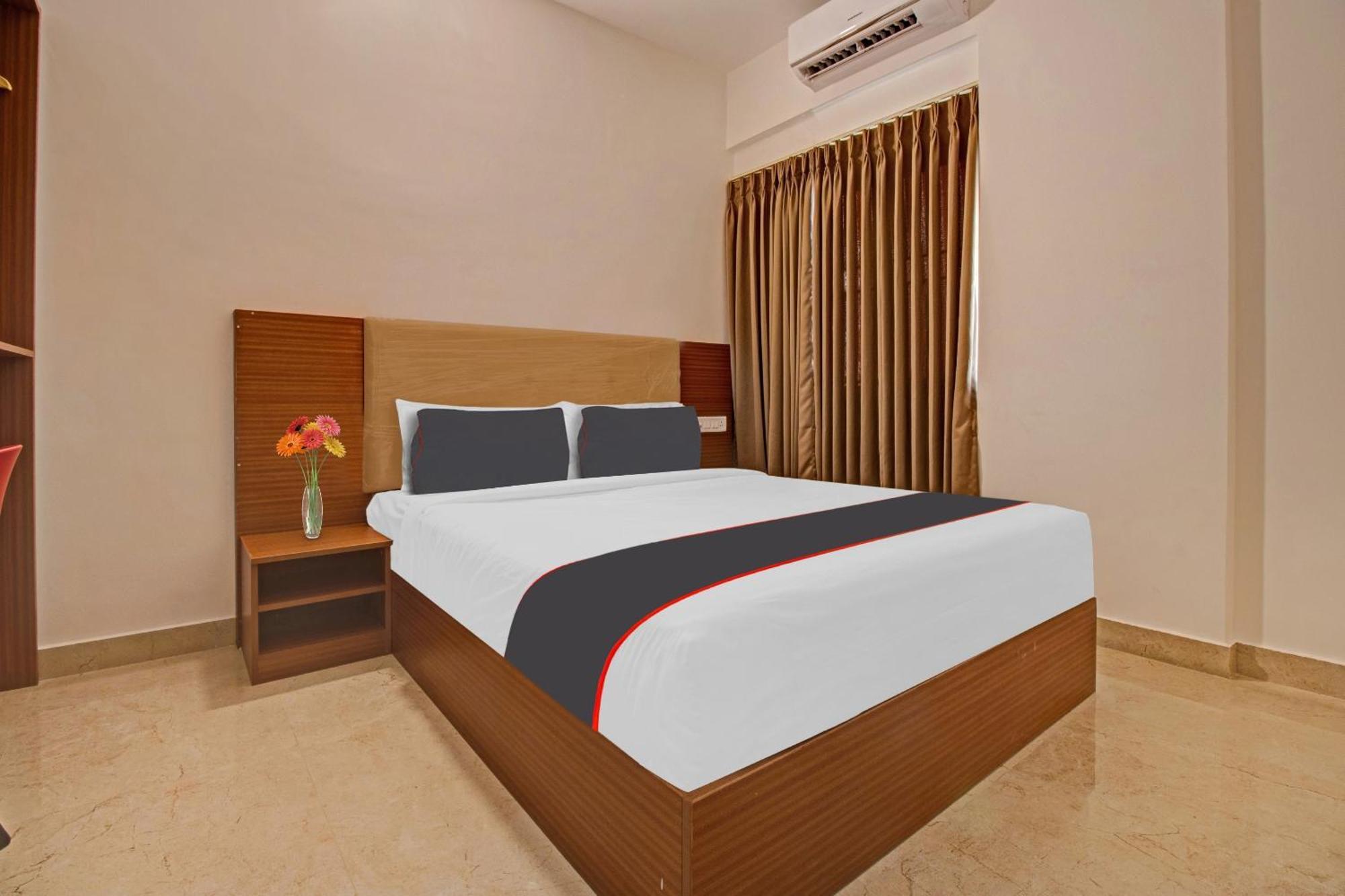 Super Collection O Petals Otium Business Hotel Bangalore Exterior foto