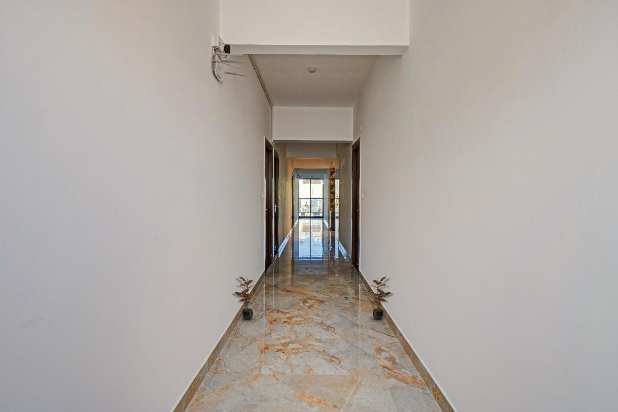 Super Collection O Petals Otium Business Hotel Bangalore Exterior foto